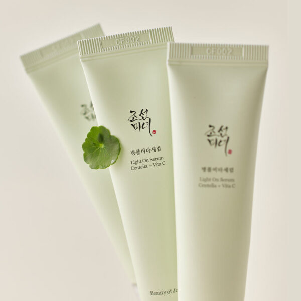 BoJ light on serum centella+ vita C Serum